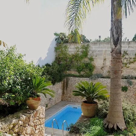 Quattrocolonne Apartment *